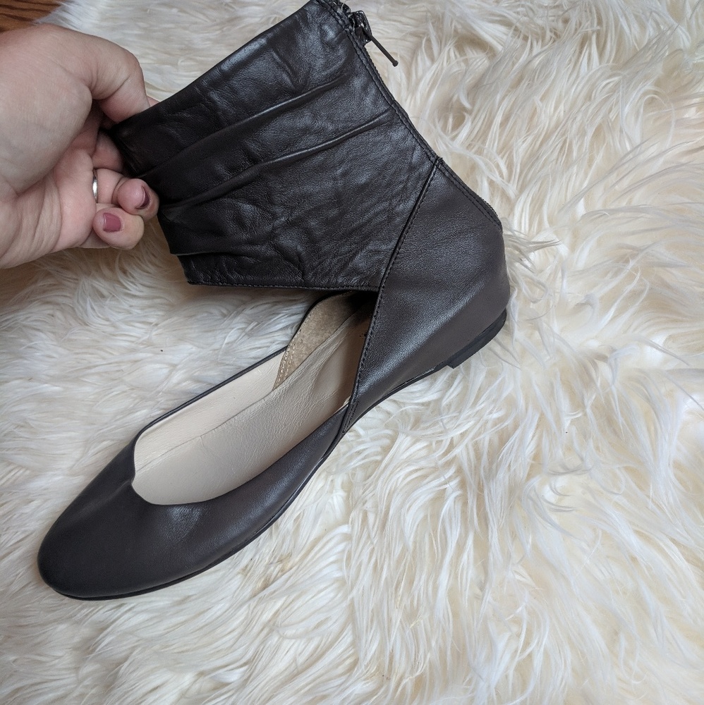 leather cuff flatts